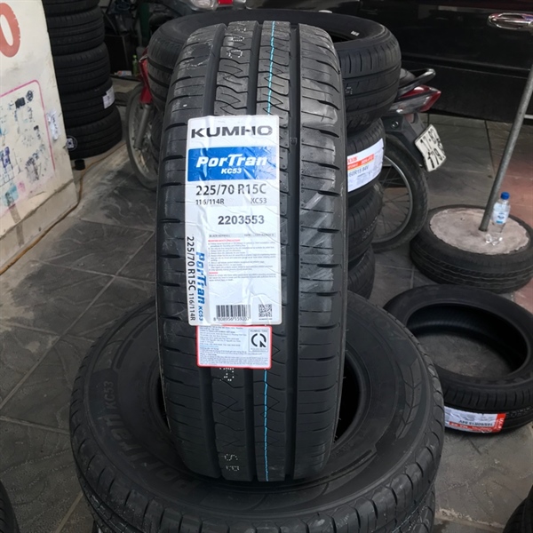 Lốp Kumho 225/70R15C 10PR KC53 Lốp Mercedes Sprinter